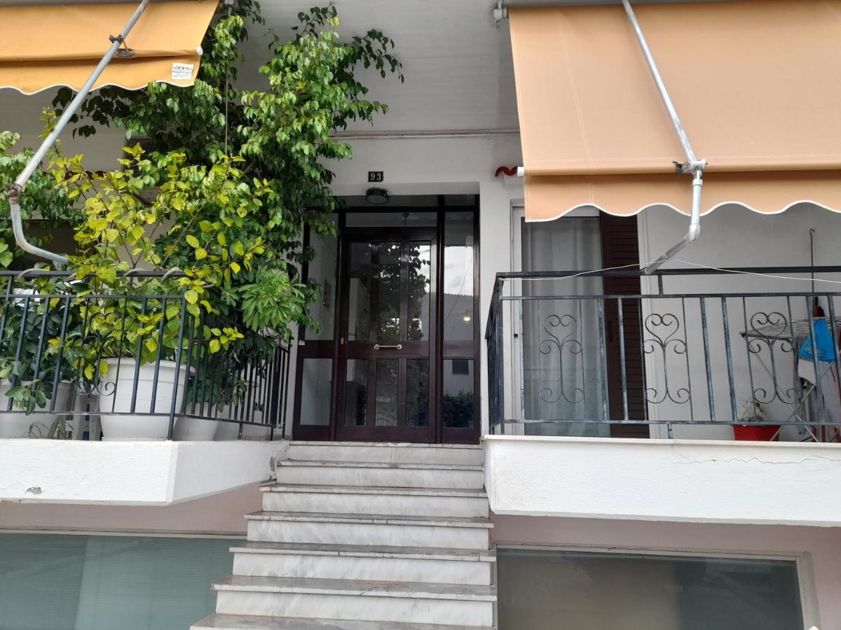 Luchia Apartamento Patras Exterior foto